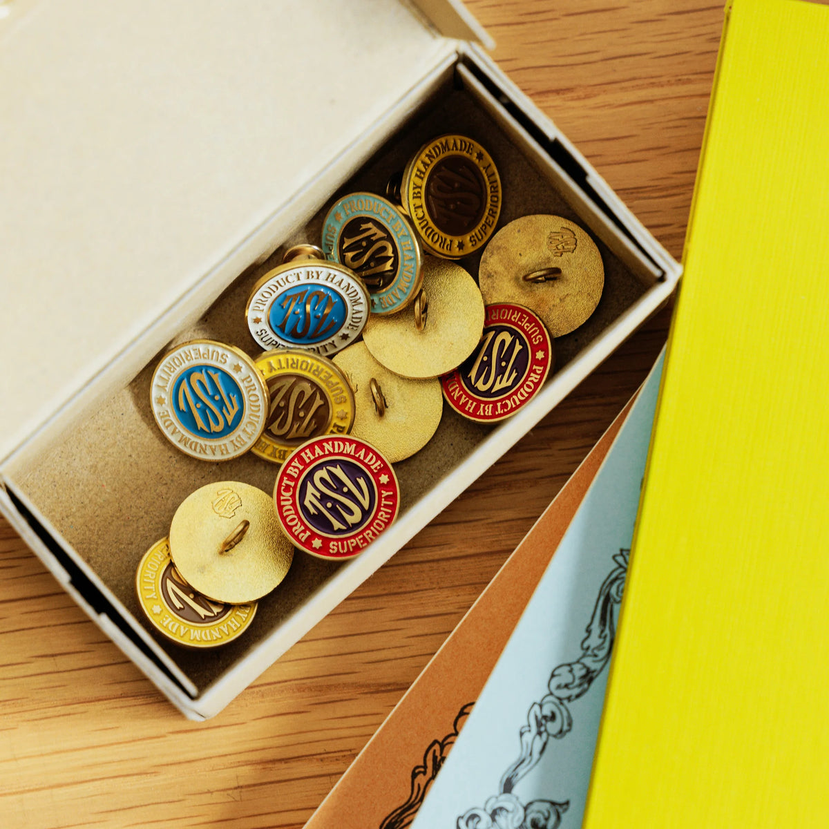 Journal and Scrapbook: The Superior Labor Logo Concho Choco Mint - Art Bloss