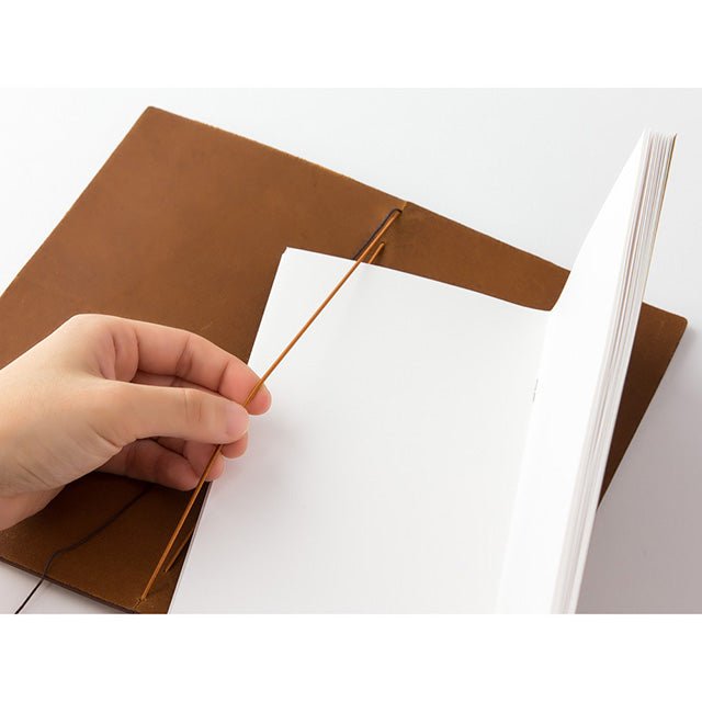 Traveler's Company: Leather Journal Traveler's Notebook Regular Size Camel - Art Bloss