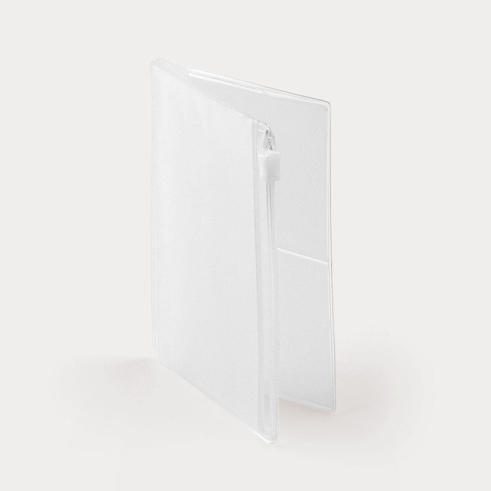 Traveler's Company: Traveler's Notebook Passport Size Refill, Zipper - Art Bloss