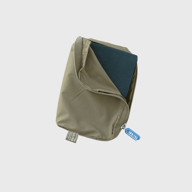 Traveler's Company: TF TO&FRO Traveler's Notebook Organizer, Passport Size, Olive - Art Bloss