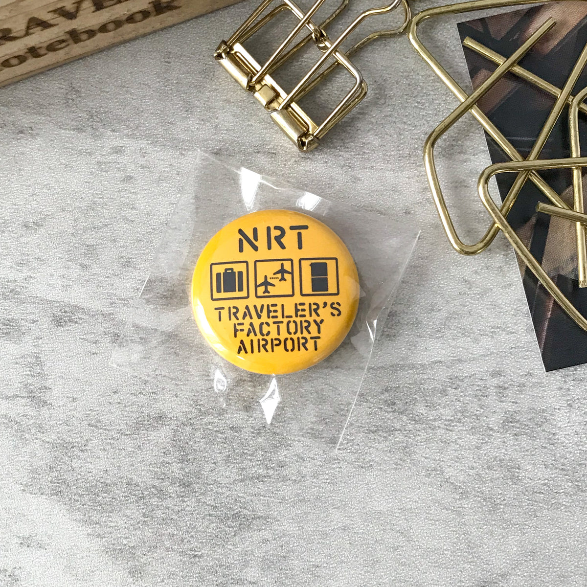 Traveler's Company:: Traveler's Badge (Narita Limited) Charm - Art Bloss