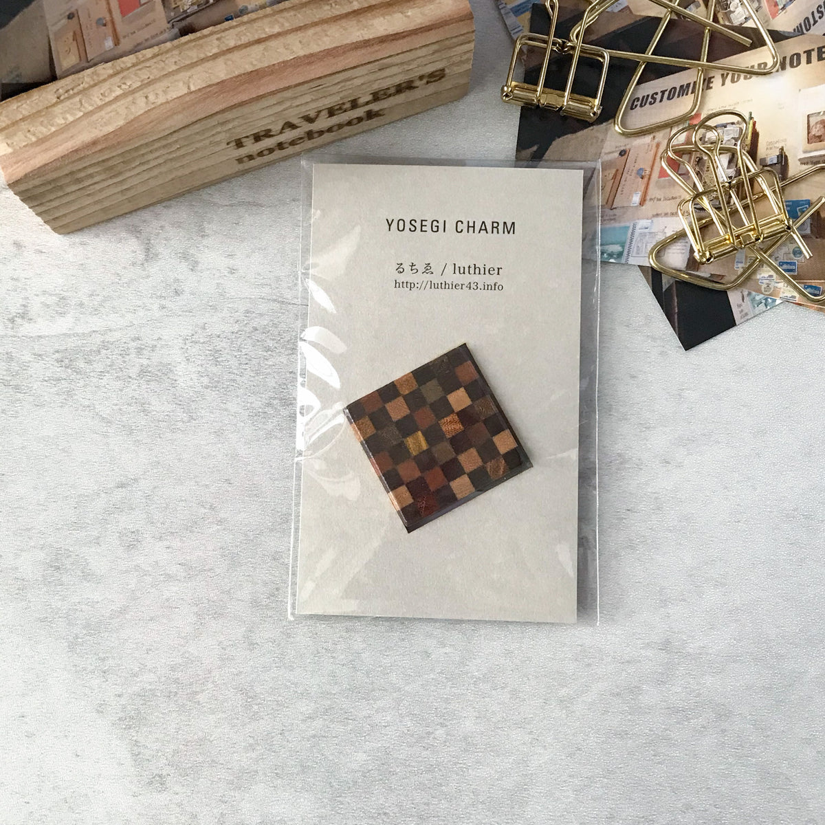Traveler's Company:Ruchie Charm Parquet Square Dark Brown - Art Bloss