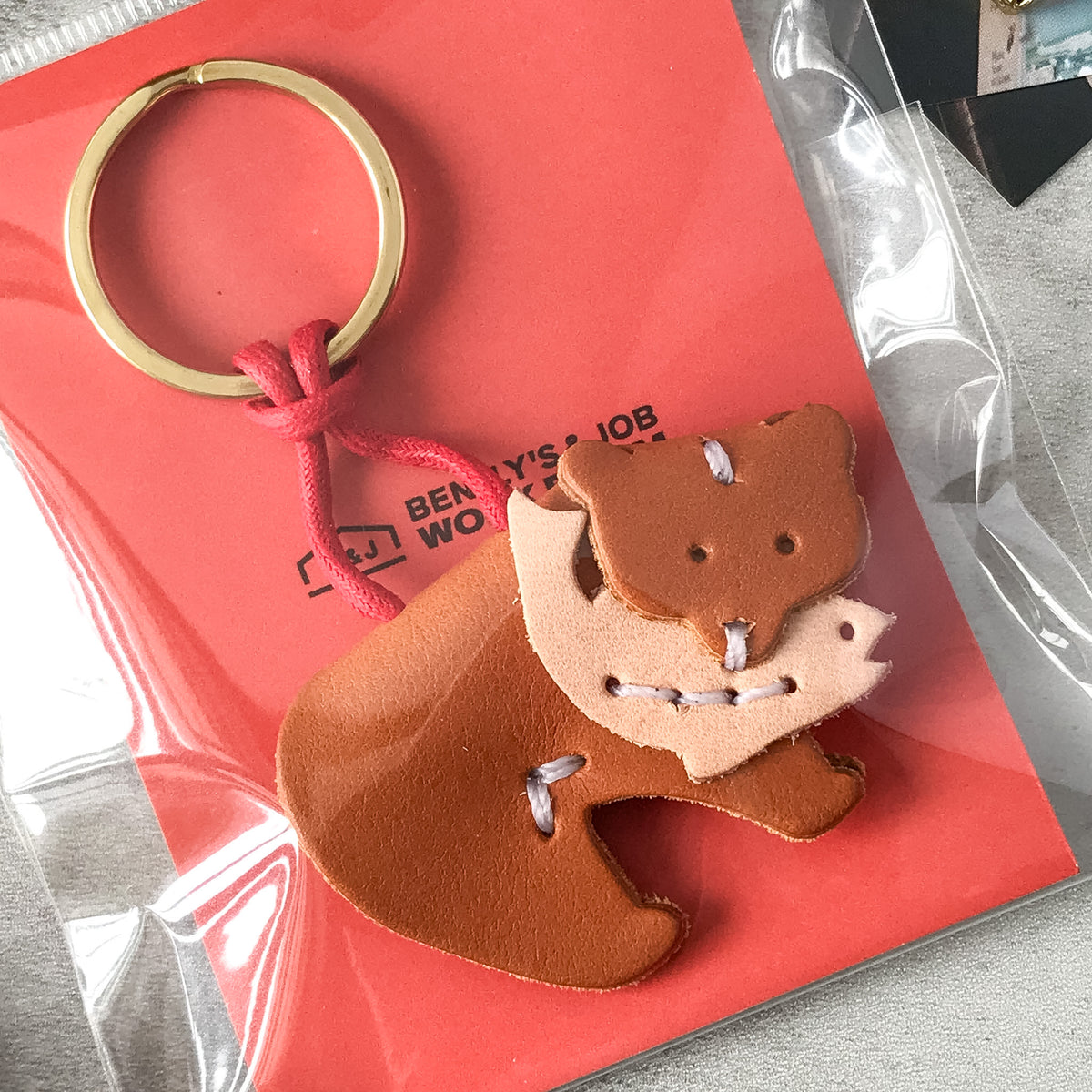 Benlly's & Job Work Room: Benlly's original Bear Salmon Keychain Brown - Art Bloss