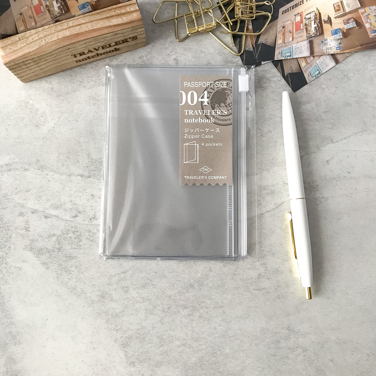 Traveler's Company: Traveler's Notebook Passport Size Refill, Zipper - Art Bloss