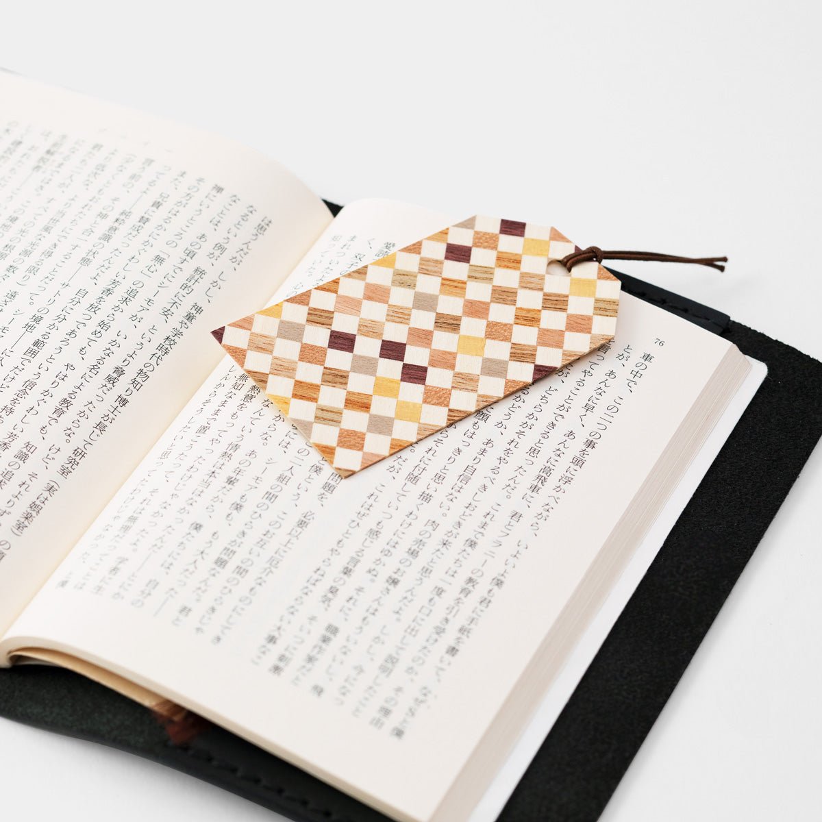 Traveler's Company: Ruchie Bookmark Parquet - Art Bloss
