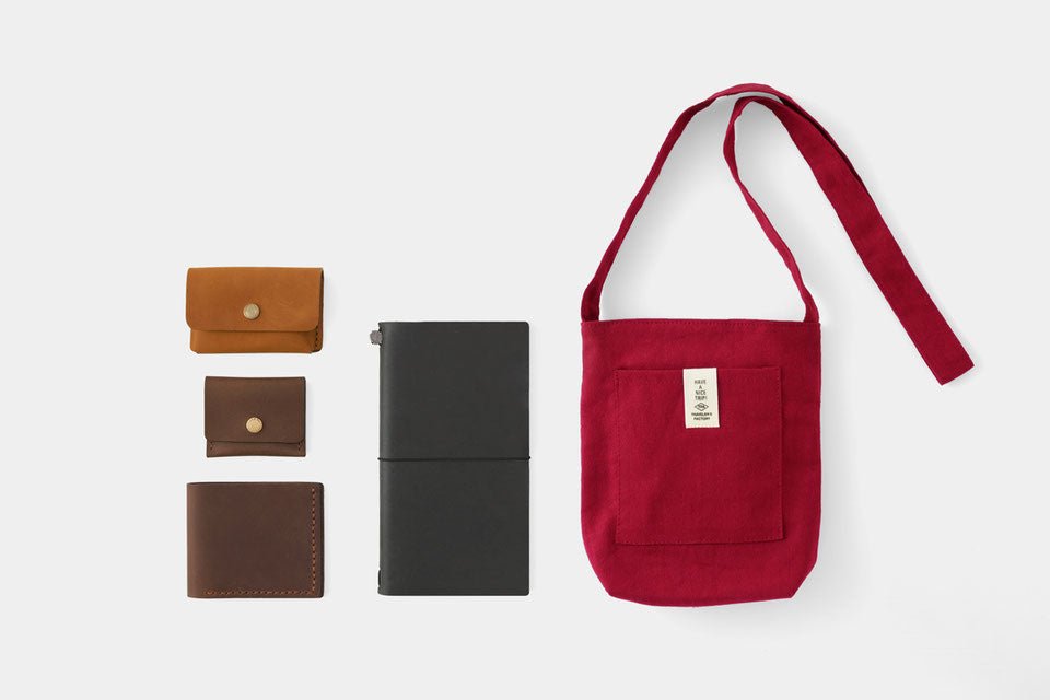 Traveler's Company: TF Sacoche Red - Art Bloss